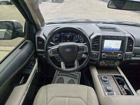 Certified 2021 Ford Expedition Platinum image 2