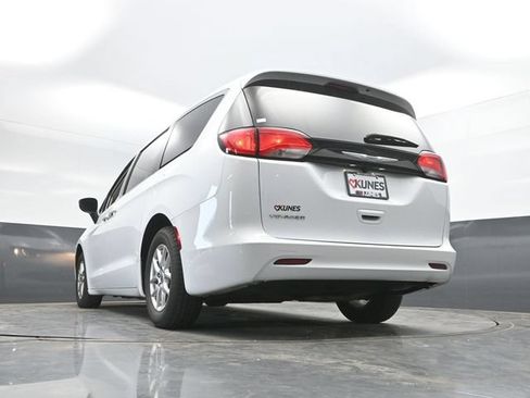 Used 2024 Chrysler Voyager LX FWD image 50