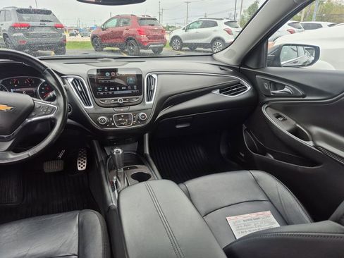 Used 2016 Chevrolet Malibu LT w/ Leather Package FWD image 10