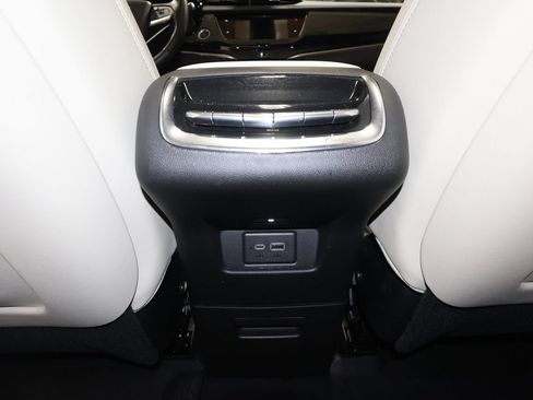 Used 2024 Cadillac XT6 Sport w/ LPO, Floor Liner Package AWD/4WD image 30