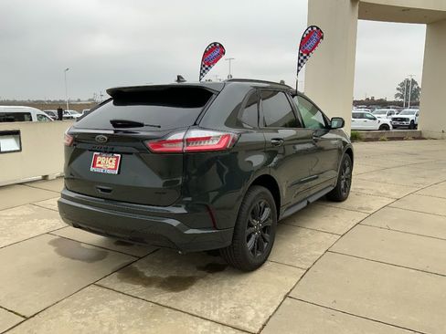 New 2024 Ford Edge SE w/ Black Appearance Package image 7