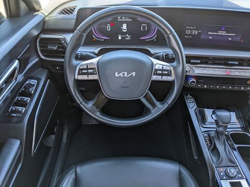 Used 2025 Kia Telluride S image 14