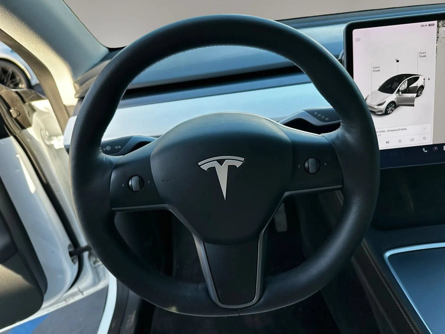 Used 2021 Tesla Model Y Long Range AWD/4WD image 21