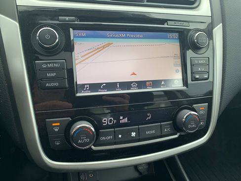 Used 2018 Nissan Altima 2.5 SV w/ 2.5 SV Technology Package image 13