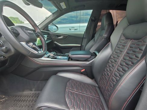 Used 2021 Audi RS Q8 w/ Luxury Package AWD/4WD image 3