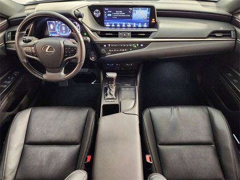 Used 2020 Lexus ES 350 w/ Premium Package image 4