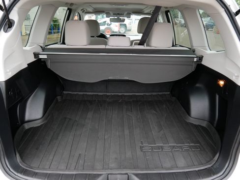 Used 2018 Subaru Forester 2.5i Premium AWD/4WD image 18