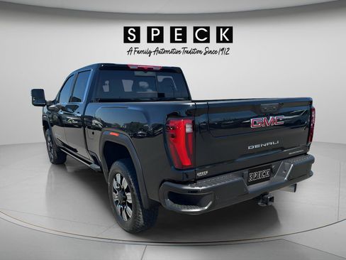 Used 2024 GMC Sierra 2500 Denali AWD/4WD image 2
