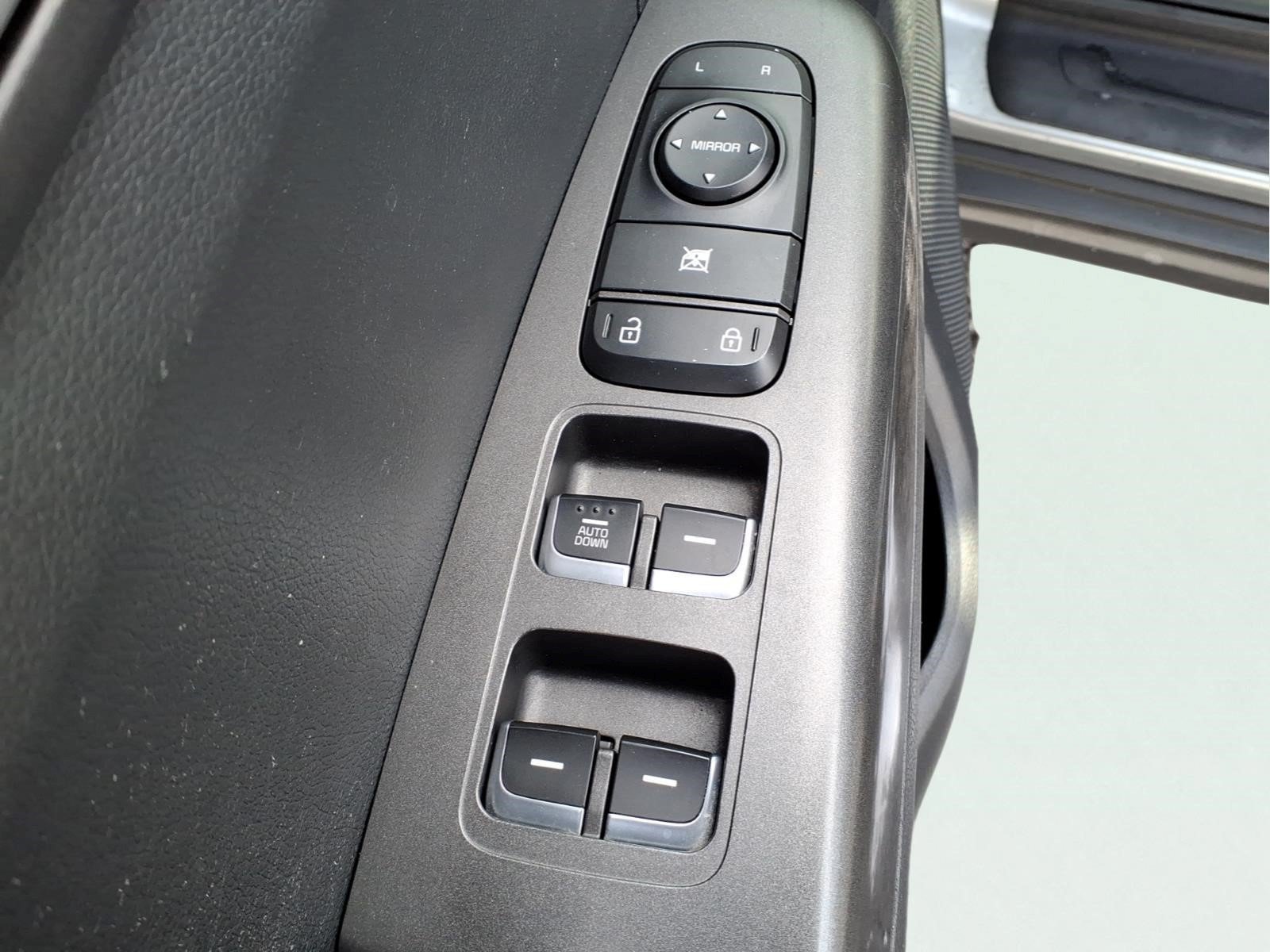 Used 2019 Kia Sportage LX AWD/4WD image 12