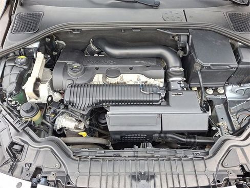 Used 2016 Volvo V60 T5 Cross Country w/ Convenience Package image 29