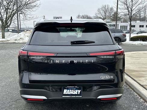 New 2026 INFINITI QX60 Luxe image 17