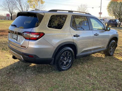 New 2026 Honda Pilot TrailSport image 5