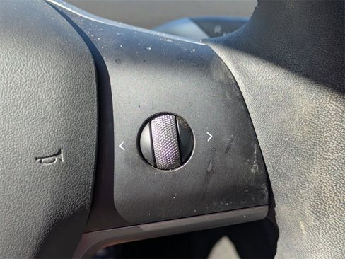 Used 2021 Tesla Model 3 Standard Range Plus image 24