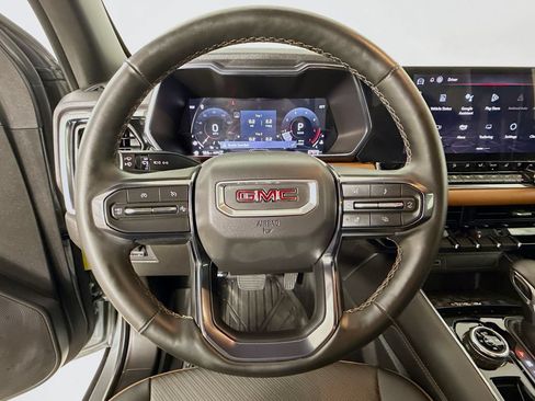 Used 2024 GMC Canyon AT4 w/ AT4 Premium Package AWD/4WD image 13