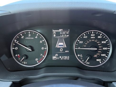 Used 2024 Subaru Crosstrek 2.0i Premium AWD/4WD image 13
