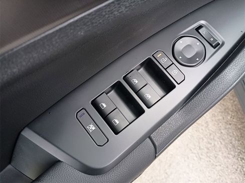 New 2026 Kia Sportage EX image 19