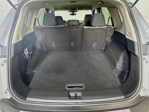 Used 2023 Nissan Rogue SV image 35