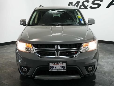 Used 2019 Dodge Journey SE w/ Premium Group FWD image 6