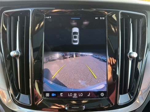 Used 2023 Volvo S60 B5 Core image 17