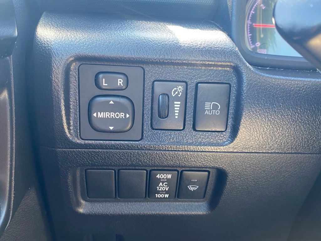 Used 2024 Toyota 4Runner TRD Off-Road Premium w/ Moonroof Package AWD/4WD image 25
