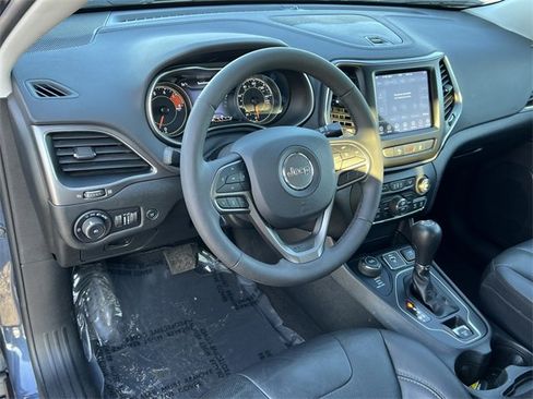 Certified 2021 Jeep Cherokee Latitude Lux w/ Comfort/Convenience Group image 18