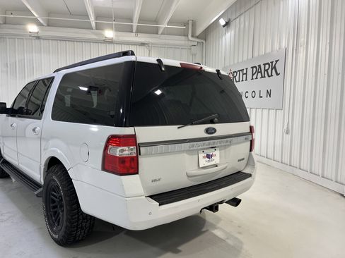 Used 2017 Ford Expedition EL XLT image 4