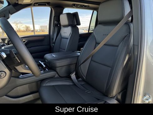 New 2026 GMC Yukon XL Denali w/ Denali Reserve Package image 21