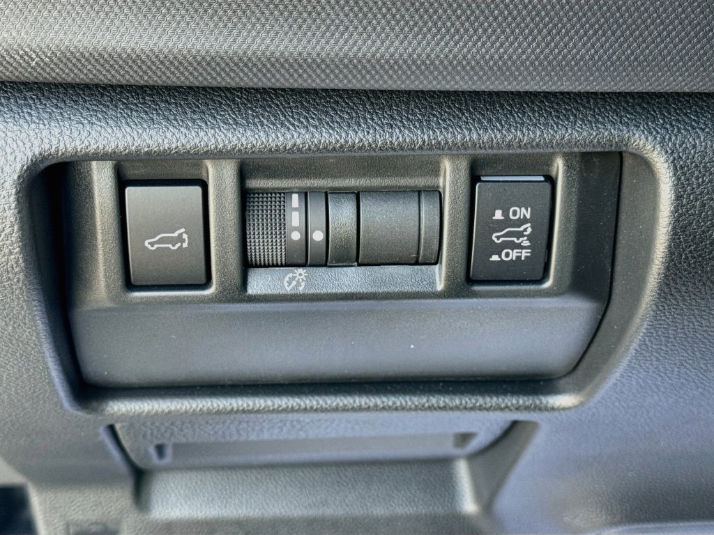 Used 2025 Subaru Forester Limited AWD/4WD image 12
