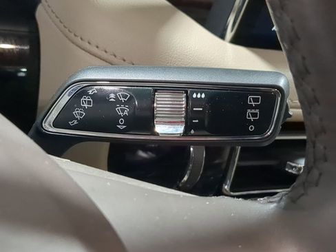 Used 2023 Lincoln Nautilus Reserve image 32