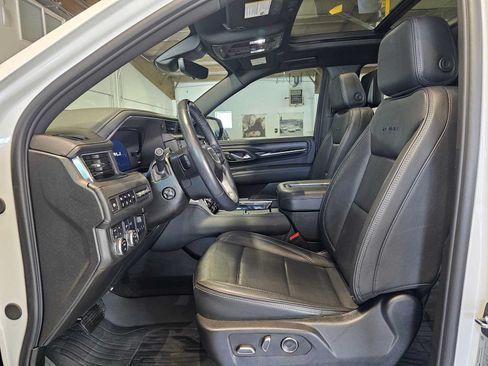Used 2024 GMC Yukon XL Denali w/ Advanced Technology Package AWD/4WD image 26