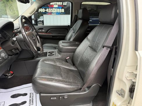 Used 2009 GMC Sierra 1500 SLT w/ White Diamond Edition AWD/4WD image 13