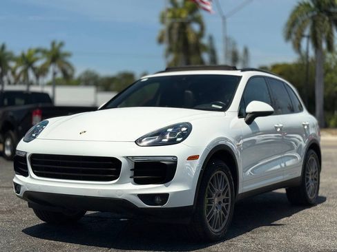 Used 2016 Porsche Cayenne S AWD/4WD image 1