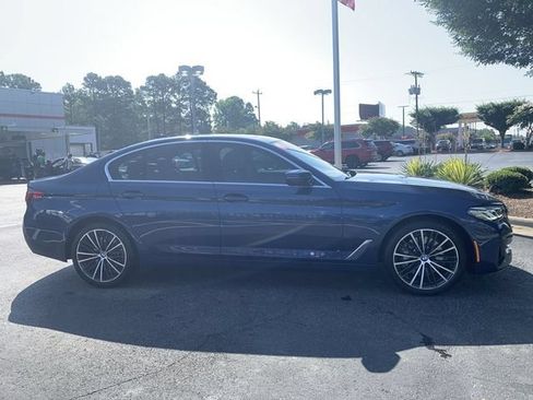 Used 2023 BMW 530i w/ Premium Package RWD image 9