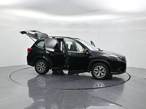 Used 2024 Subaru Forester Premium AWD/4WD image 54