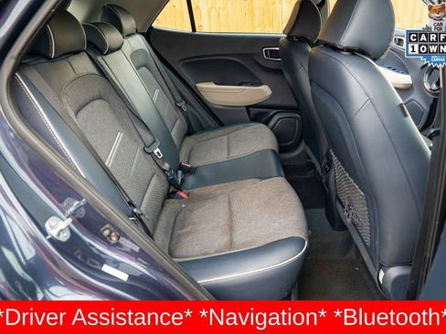 Used 2024 Hyundai Venue Limited FWD image 19