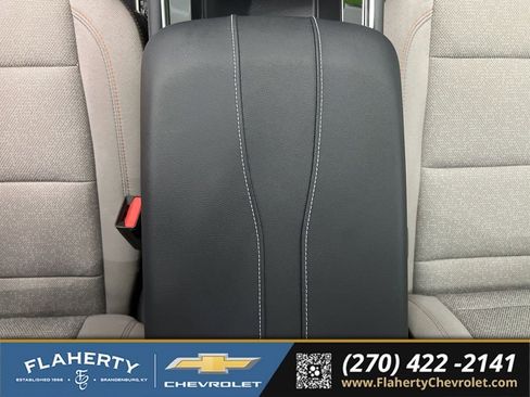 Used 2025 Chevrolet Traverse LT w/ Driver Confidence Package FWD image 31