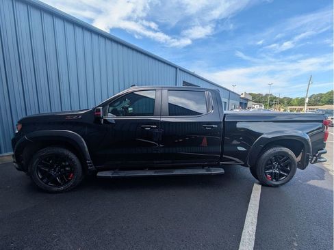 Used 2023 Chevrolet Silverado 1500 RST w/ Redline Edition AWD/4WD image 11