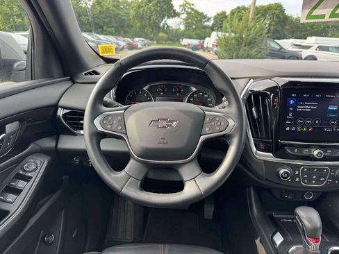 Used 2023 Chevrolet Traverse RS AWD/4WD image 23