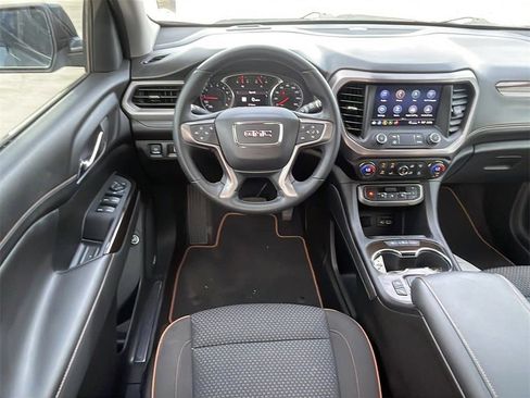 Used 2023 GMC Acadia AT4 image 17