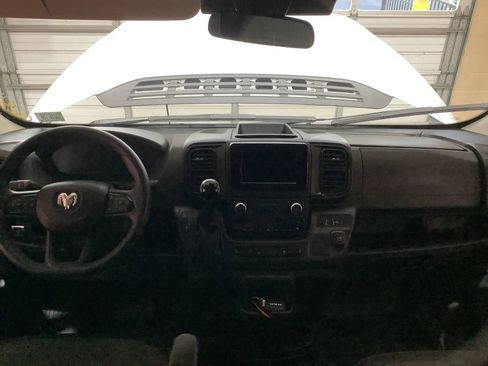 Used 2025 RAM ProMaster 2500 w/ U-Haul Equipment Group FWD image 7