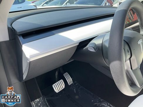 Used 2025 Tesla Model Y Performance AWD/4WD image 19