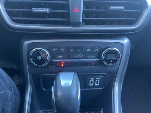 Used 2021 Ford EcoSport SE image 21