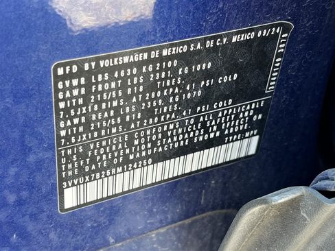Used 2024 Volkswagen Taos SE AWD/4WD image 12