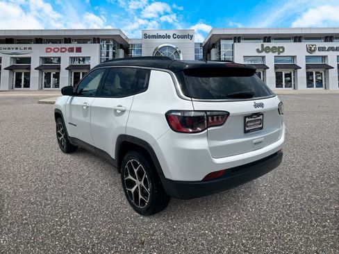 Certified 2024 Jeep Compass Limited AWD/4WD image 6