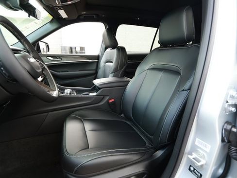 New 2026 Jeep Grand Cherokee L Limited RWD image 27
