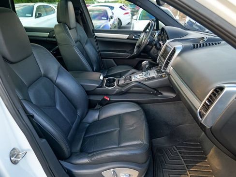 Used 2013 Porsche Cayenne AWD/4WD image 35