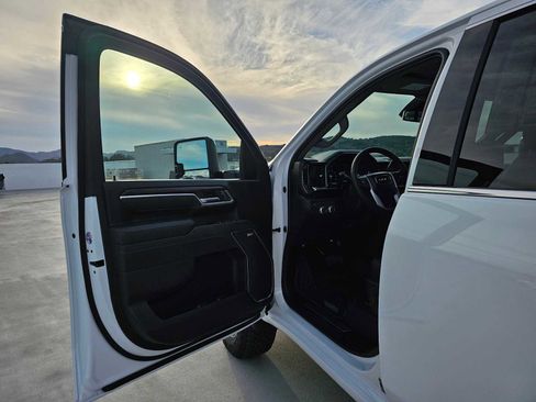 New 2026 GMC Sierra 2500 SLT w/ SLT Convenience Package image 22