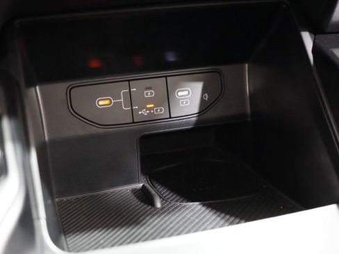 Used 2024 Kia Sorento S image 29