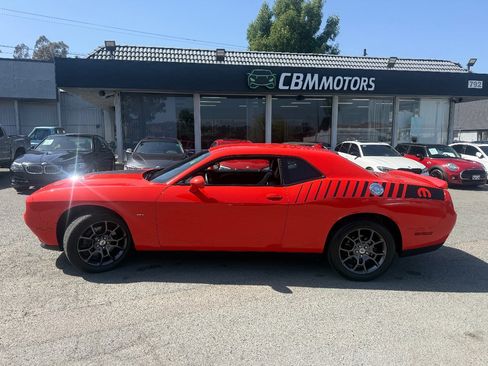Used 2018 Dodge Challenger GT AWD/4WD image 7