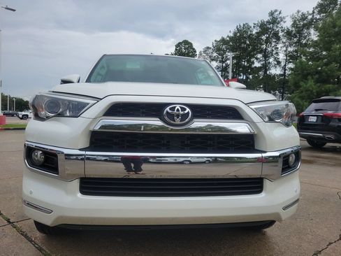 Used 2018 Toyota 4Runner Limited RWD image 11